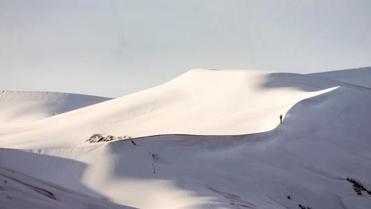 震惊 | 全世界最热的撒哈拉沙漠下雪了，40 年来第三次
