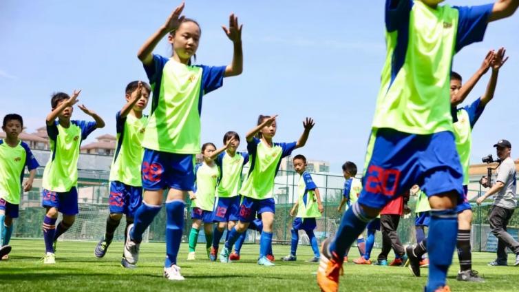 动态 | 世界杯期间，把足球的快乐传递给孩子们